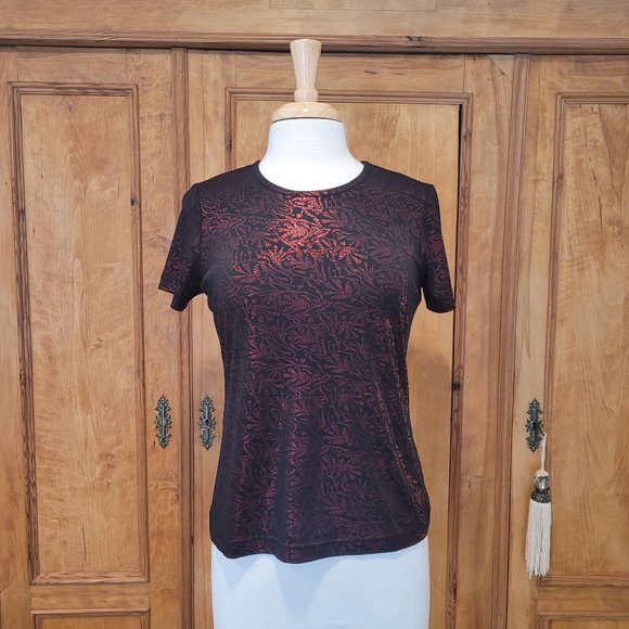 Jaclyn Smith Metallic Round Neck Burgundy Short Sleeve Top. Size S/C - Picture 3 of 8
